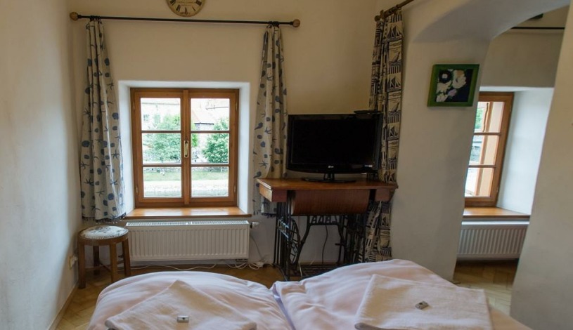 PENZION KAPR Český Krumlov - JONÁŠ - ČTYŘLŮŽKOVÝ POKOJ STANDART S VÝHLEDEM NA ŘEKU 